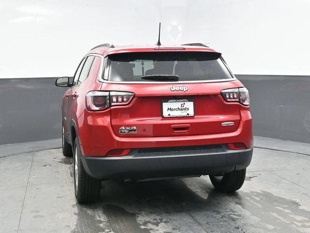 Used 2025 Jeep Compass Latitude AWD/4WD image 5