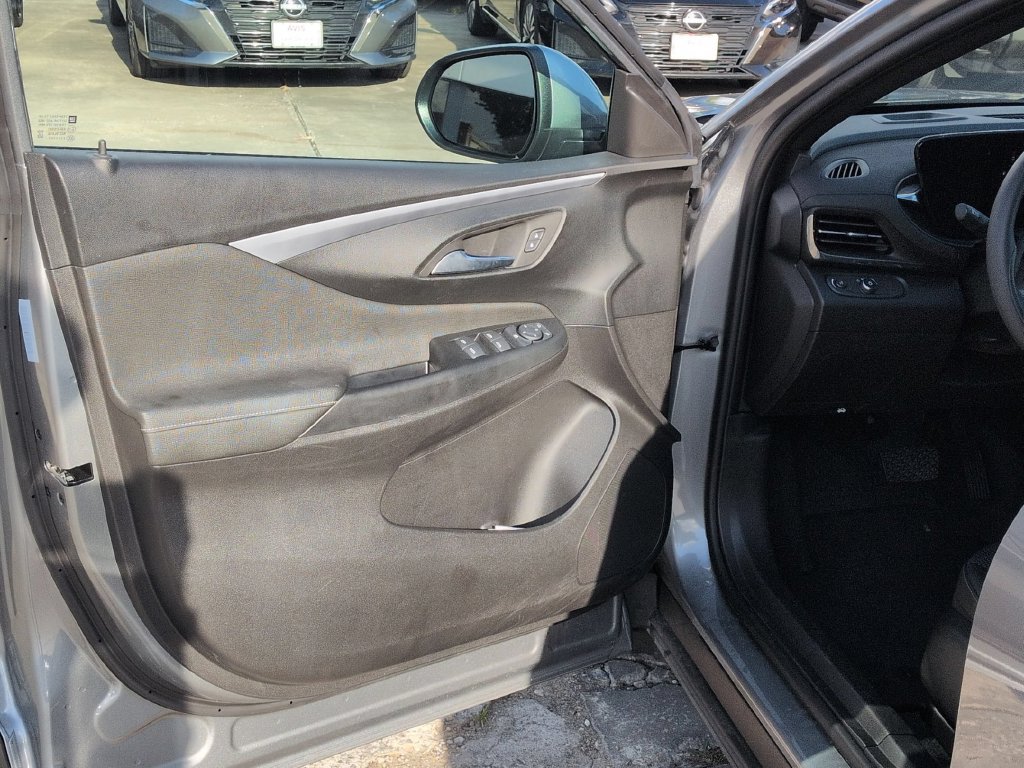 Used 2026 Buick Envista Preferred FWD image 11