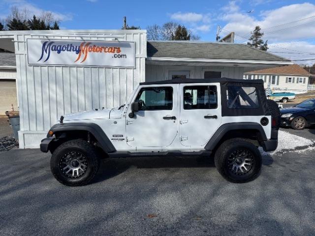 Used 2018 Jeep Wrangler Unlimited Sport w/ Connectivity Group image 12