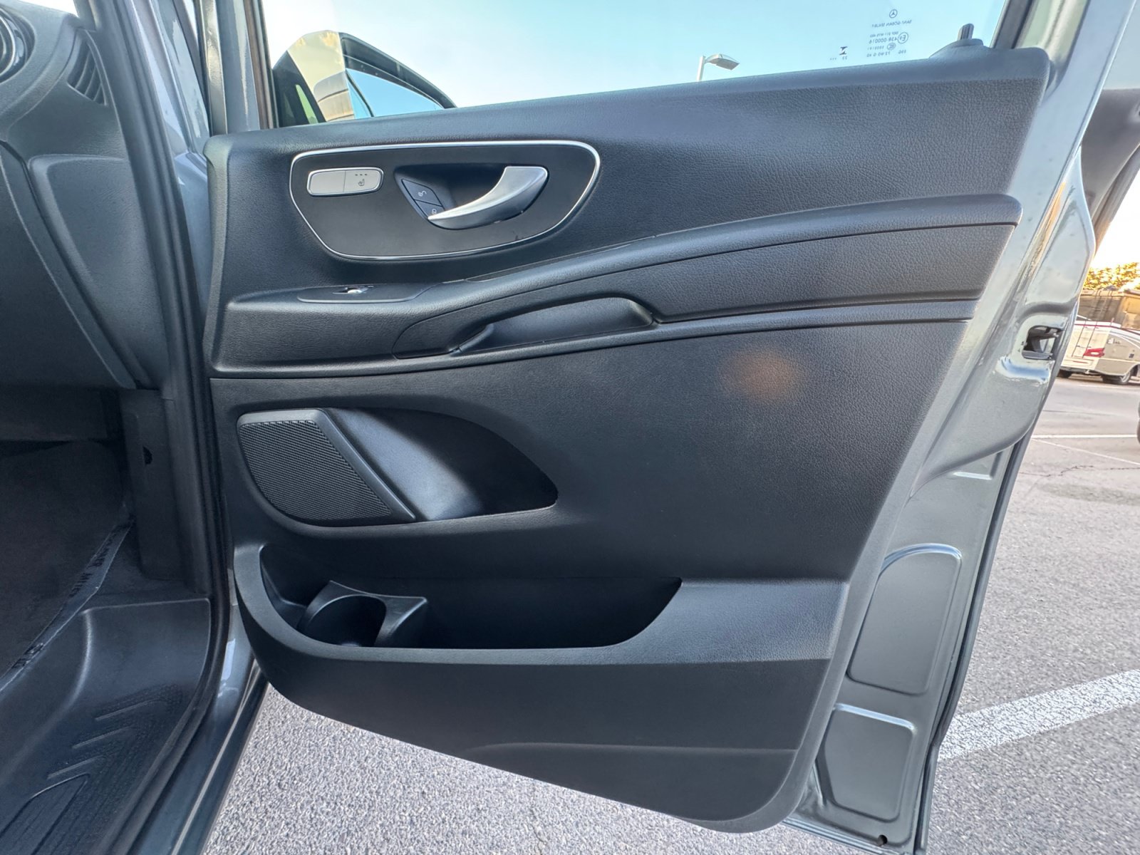 Used 2023 Mercedes-Benz Metris Passenger image 33