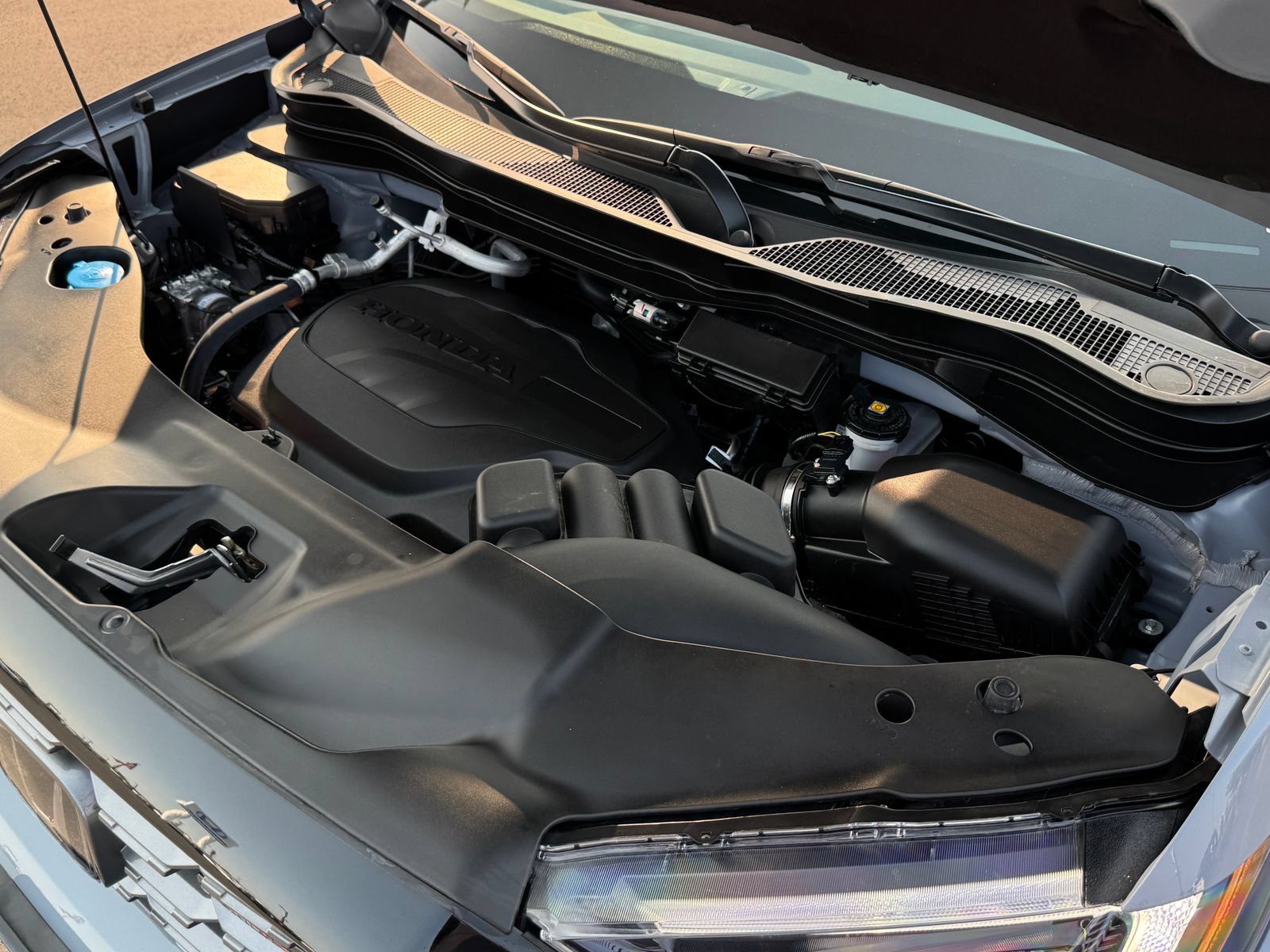 Certified 2025 Honda Passport TrailSport image 40