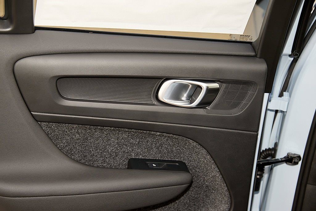 New 2026 Volvo XC40 B5 Ultra w/ Climate Package image 19