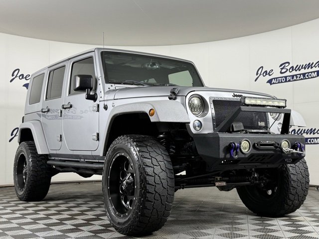 Used 2015 Jeep Wrangler Unlimited Sahara w/ Connectivity Group image 3