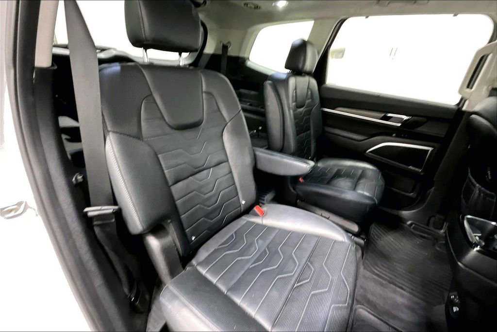 Used 2022 Kia Telluride SX w/ SX Prestige Package image 35