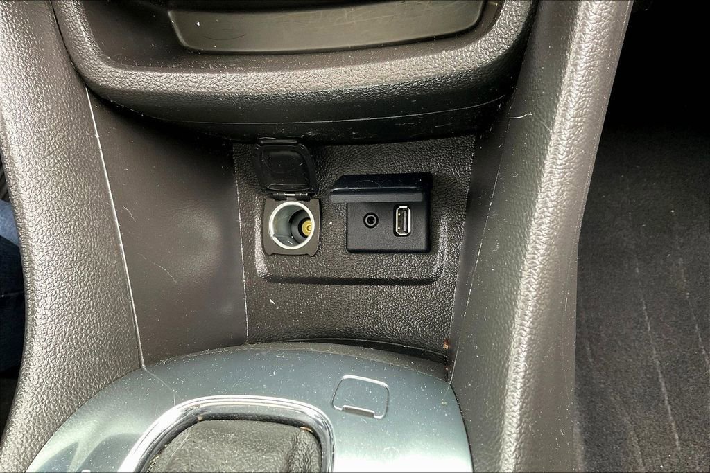 Used 2015 Buick Encore Leather FWD image 14