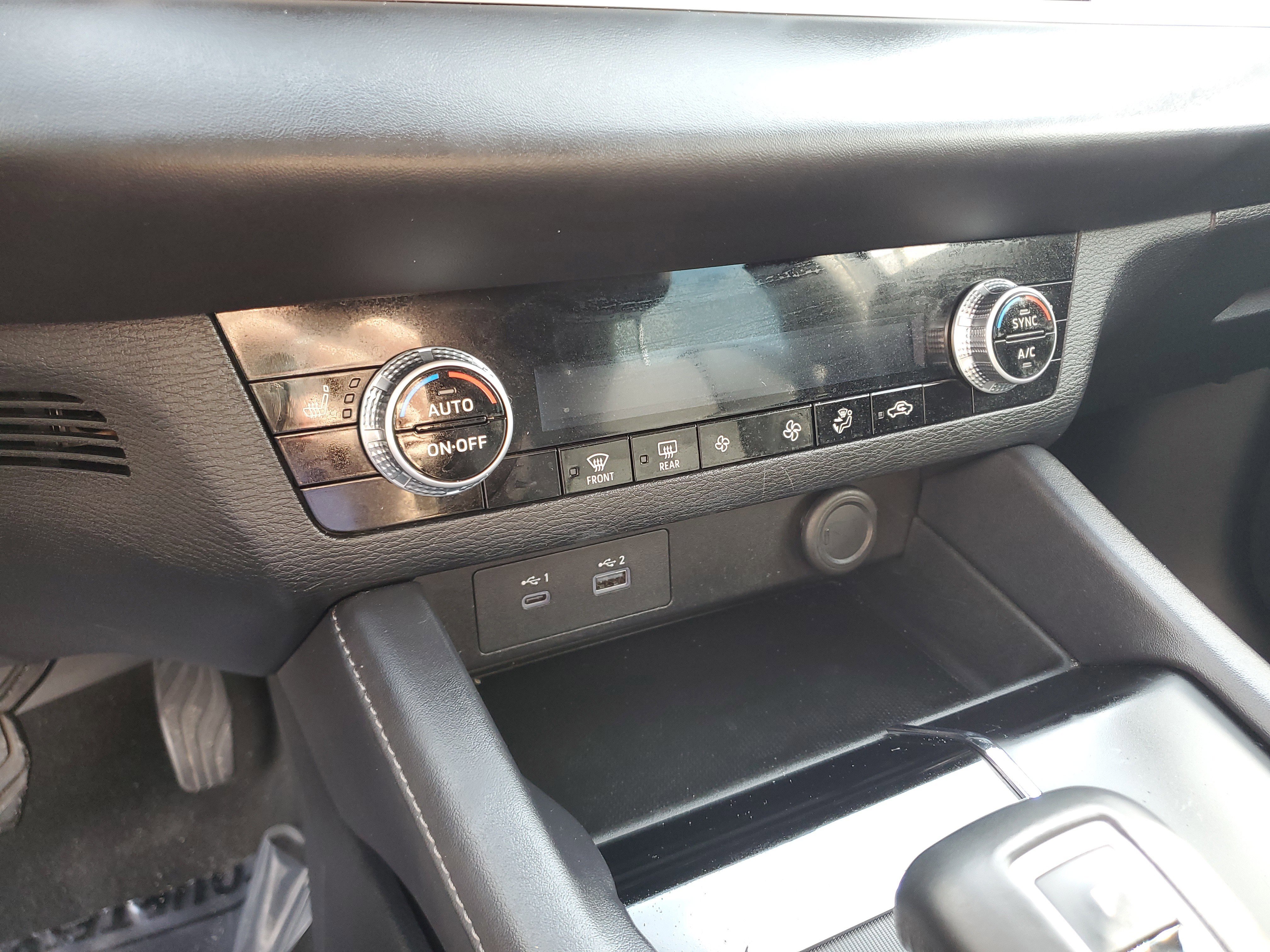 Used 2023 Mitsubishi Outlander SE Black Edition image 20