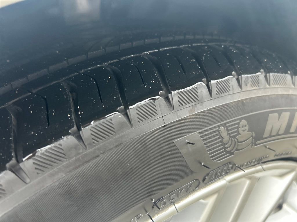 Used 2024 BMW 530i xDrive w/ Premium Package image 29