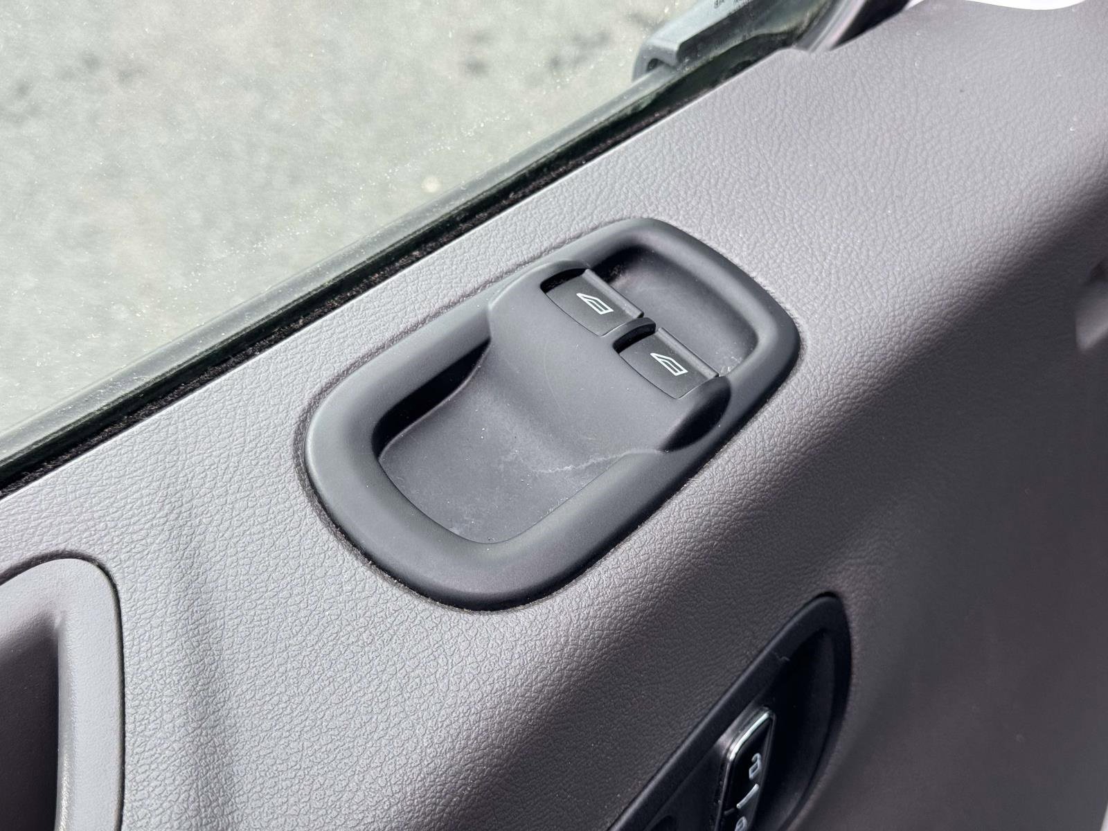 Used 2024 Ford Transit 250 Low Roof AWD w/ Exterior Upgrade Package image 23