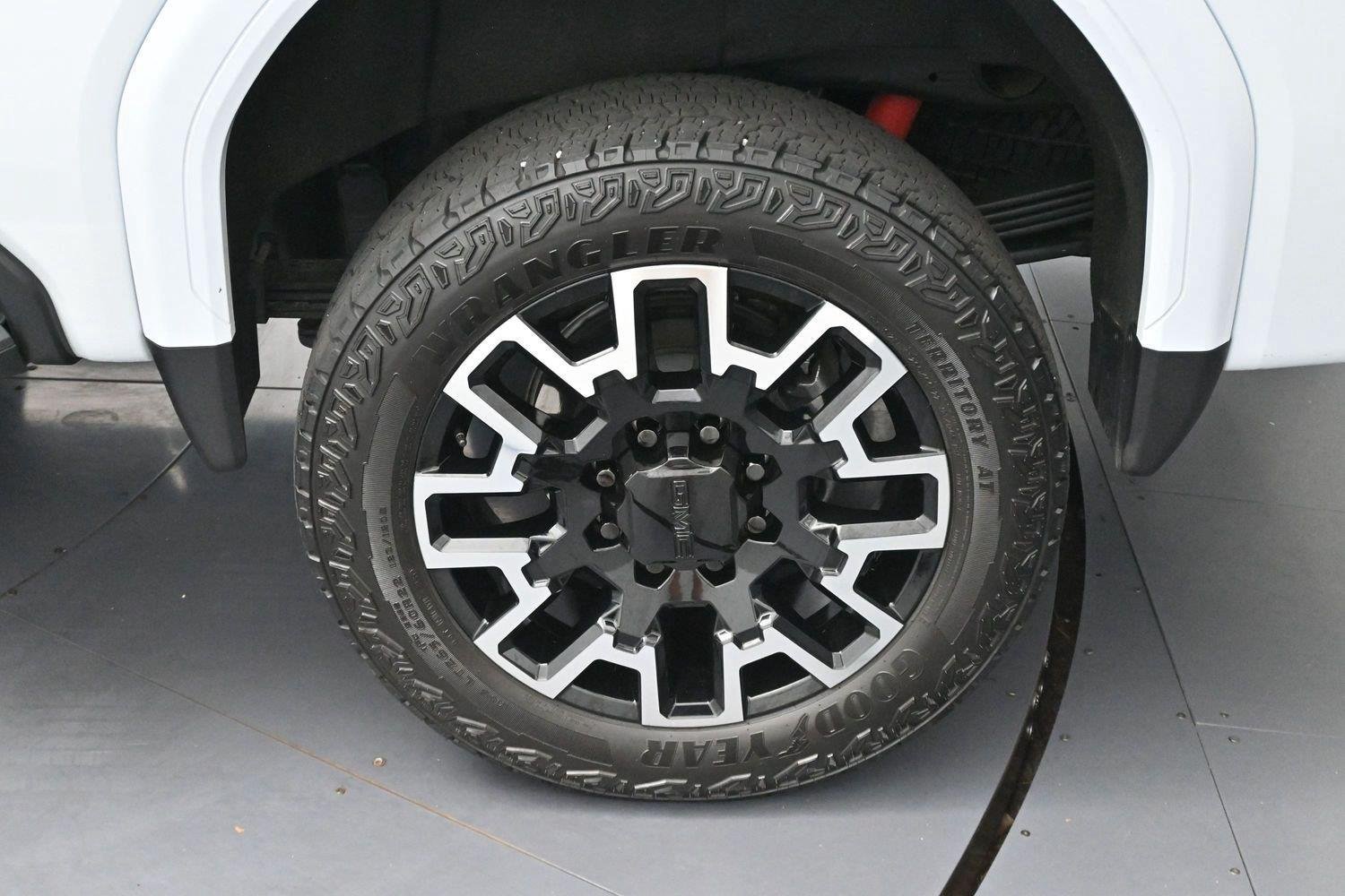 Used 2026 GMC Sierra 2500 Denali Ultimate AWD/4WD image 36