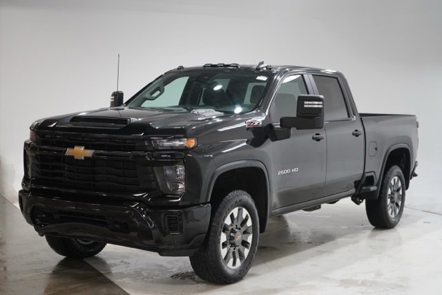 Used 2024 Chevrolet Silverado 2500 Custom w/ Custom Value Package