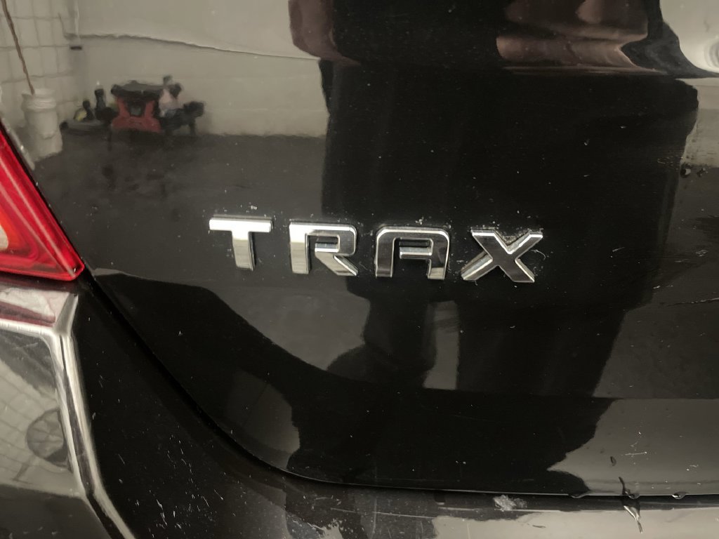 Used 2019 Chevrolet Trax LT w/ LT Convenience Package FWD image 23