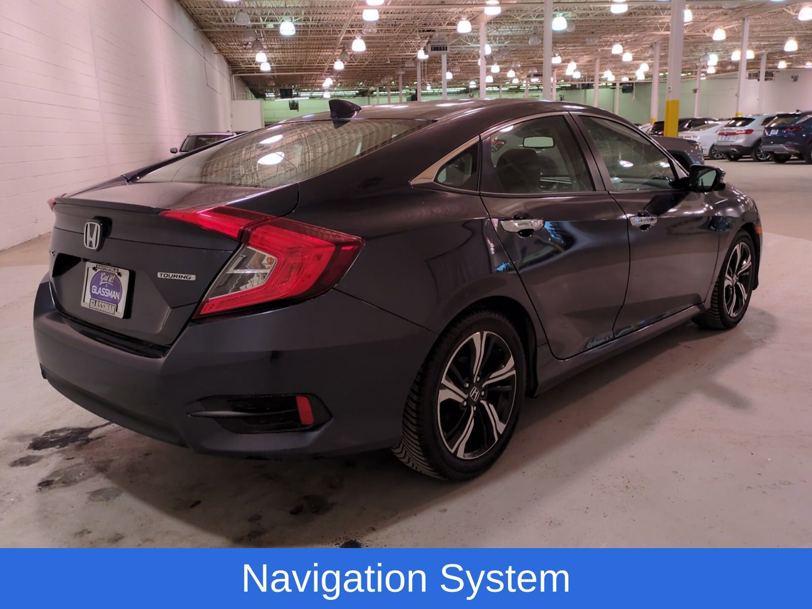 Used 2018 Honda Civic Touring image 3