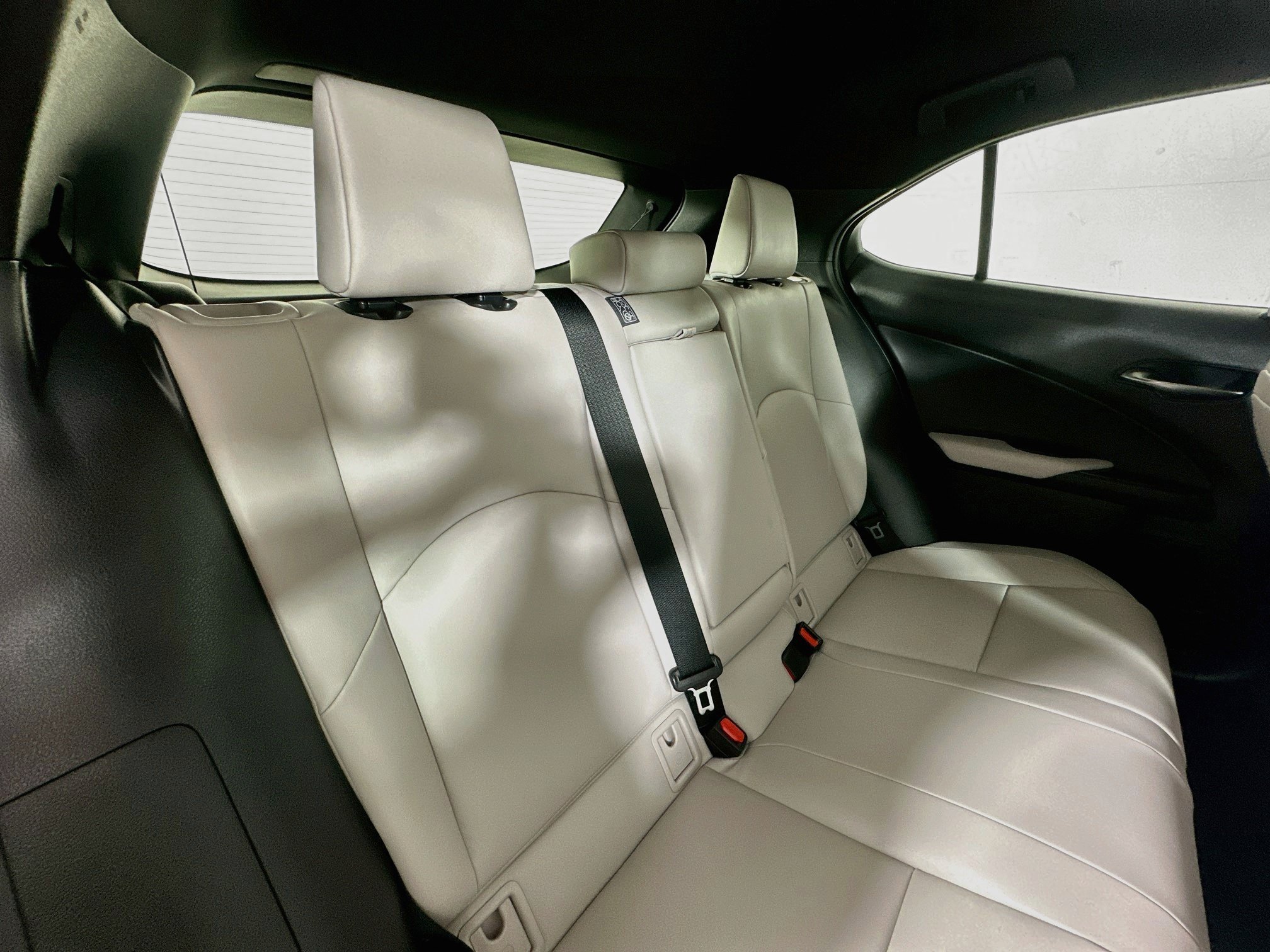 Used 2024 Lexus UX 250h AWD w/ Premium Package image 25