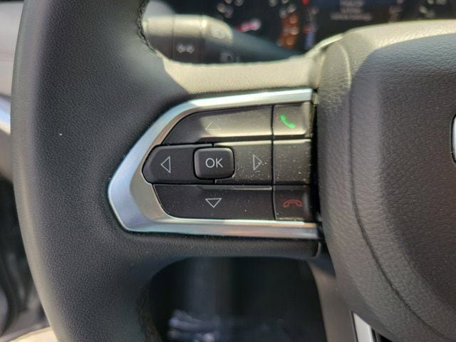 Used 2024 Jeep Compass Limited AWD/4WD image 19