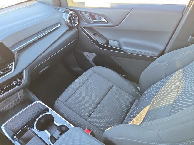 Used 2025 Chevrolet Equinox LT AWD/4WD image 18