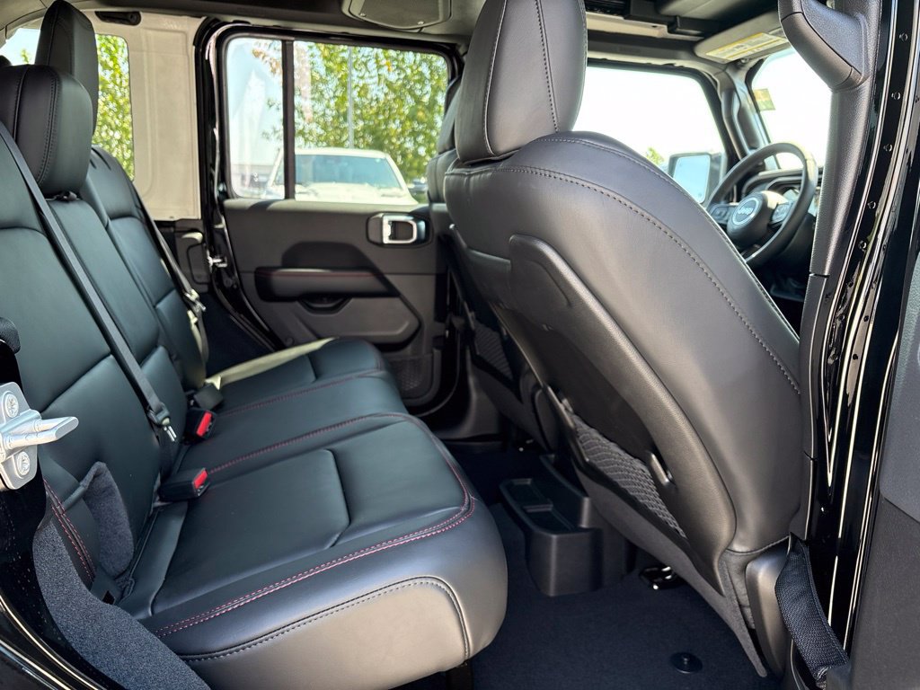 New 2027 Jeep Wrangler Unlimited Rubicon AWD/4WD image 23
