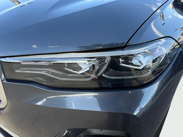 Used 2022 BMW X7 xDrive40i w/ Premium Package image 32