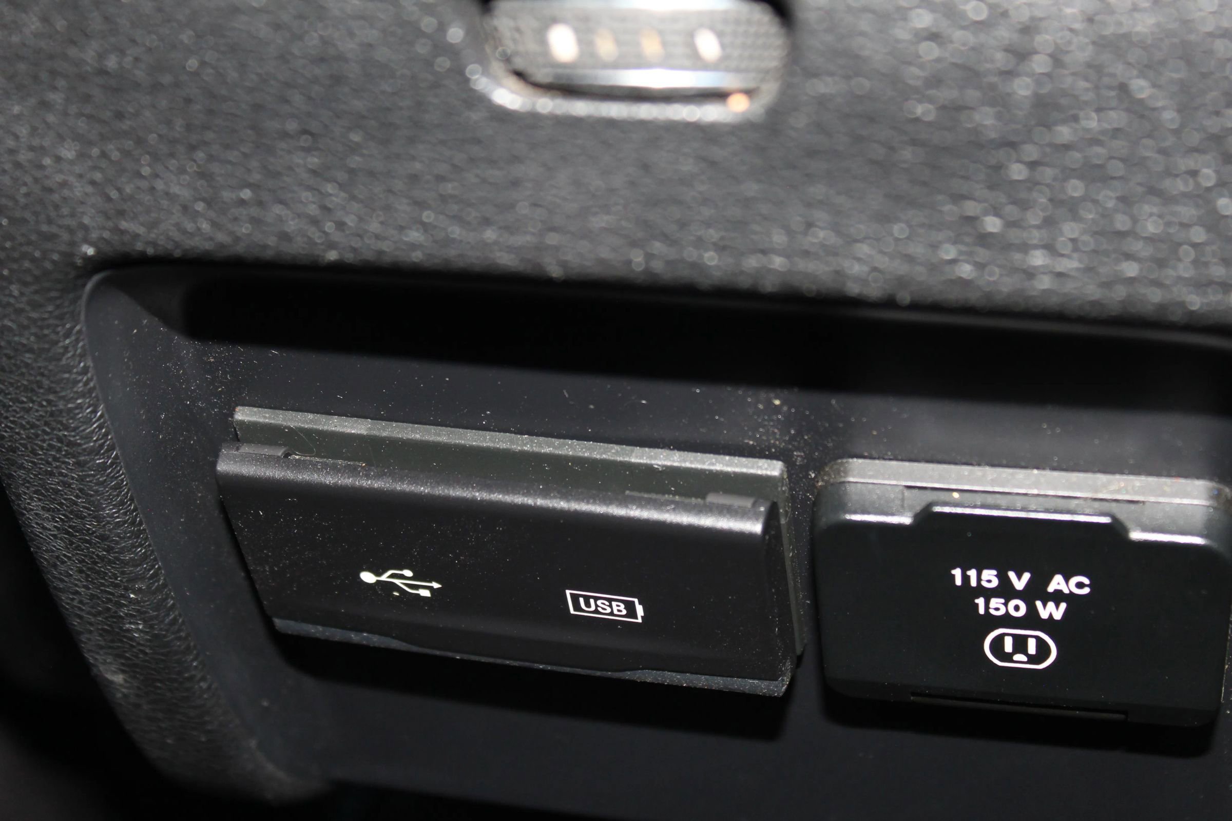 Used 2019 Jeep Cherokee Limited image 22