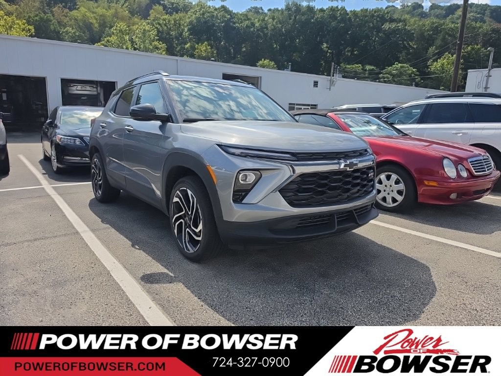 Used 2024 Chevrolet TrailBlazer RS w/ Convenience Package AWD/4WD image 3