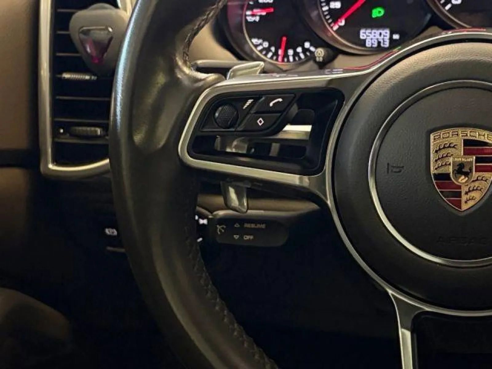 Used 2016 Porsche Cayenne w/ Premium Package Plus image 26