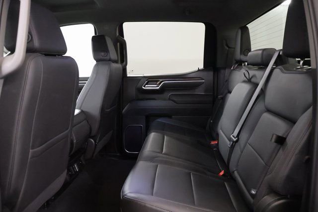 Used 2026 GMC Sierra 1500 SLT image 30