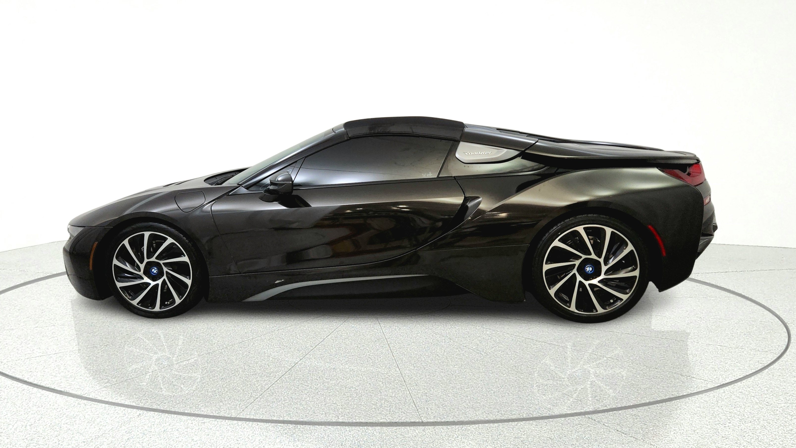 Used 2019 BMW i8 Roadster AWD/4WD image 4