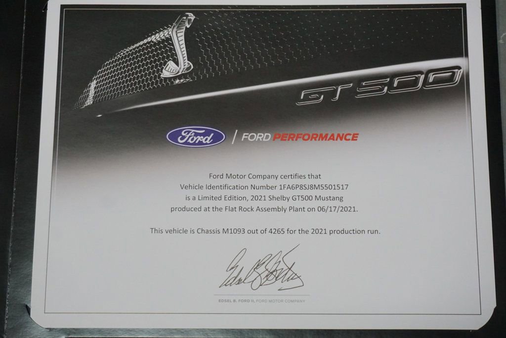 Used 2021 Ford Mustang Shelby GT500 w/ Carbon Fiber Track Pack RWD image 85