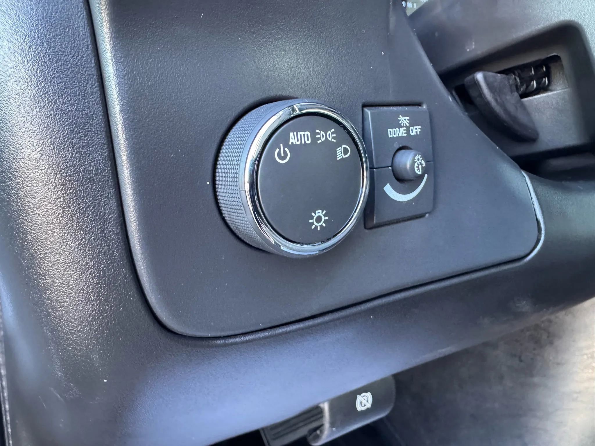 Used 2025 Chevrolet Express 2500 Extended w/ Communications Package RWD image 15