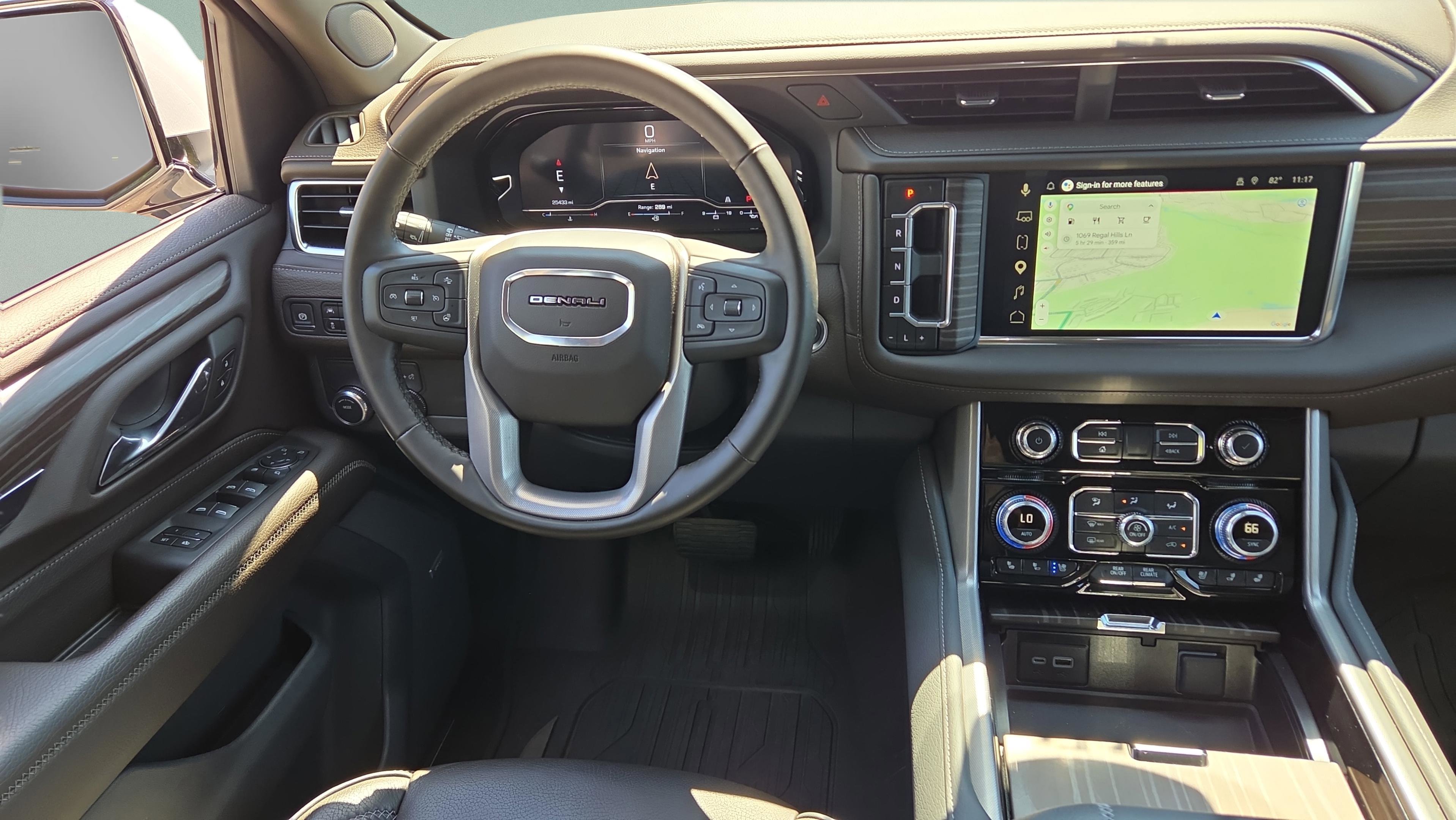 Used 2024 GMC Yukon Denali RWD image 12