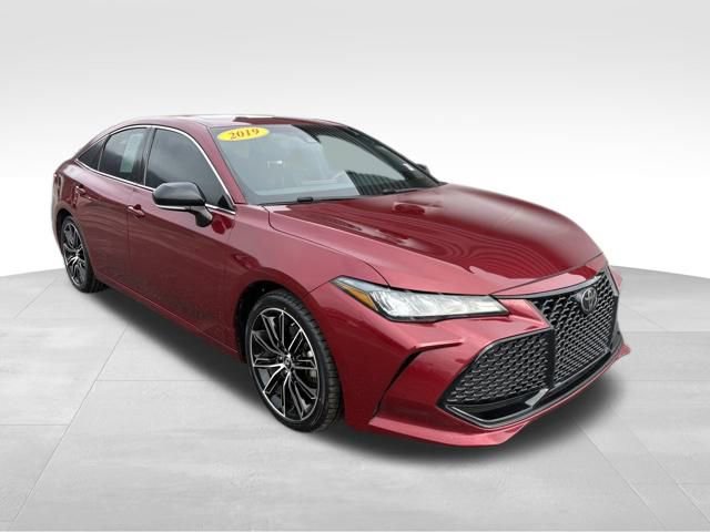 Used 2019 Toyota Avalon XSE image 8