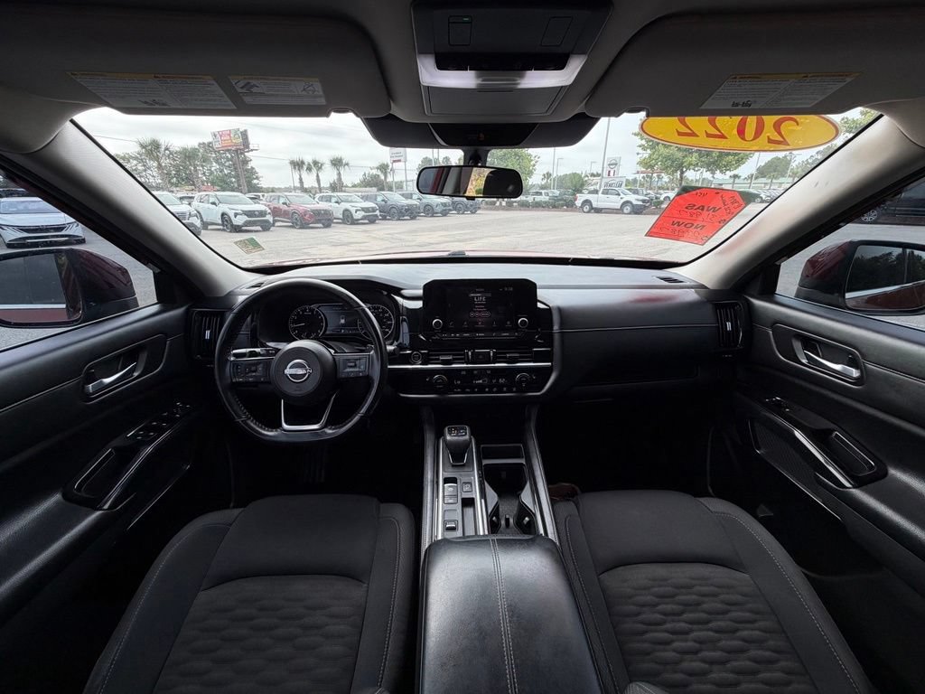 Certified 2022 Nissan Pathfinder SV FWD image 28