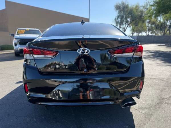 Used 2018 Hyundai Sonata SE FWD image 4
