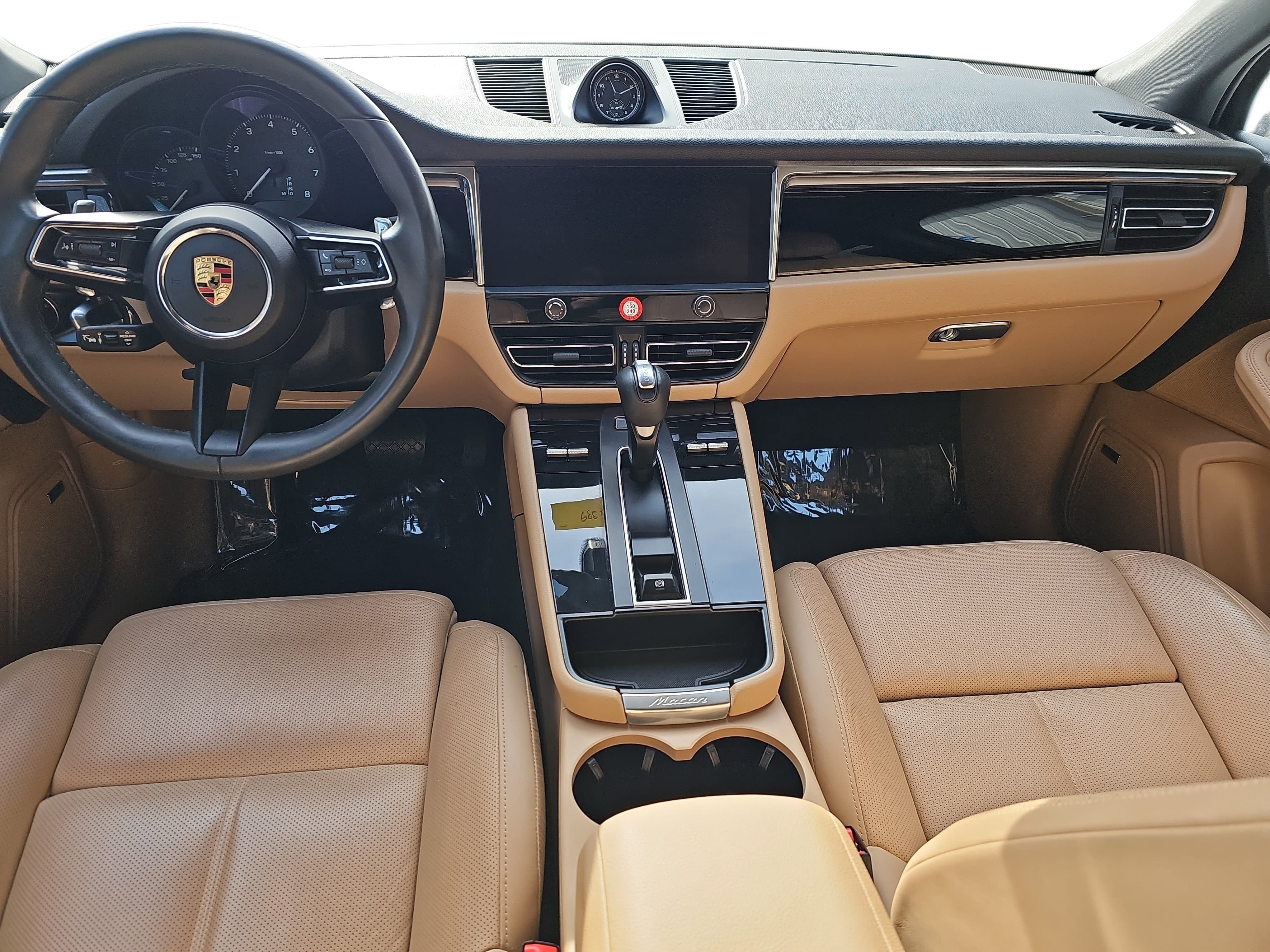 Used 2024 Porsche Macan image 9