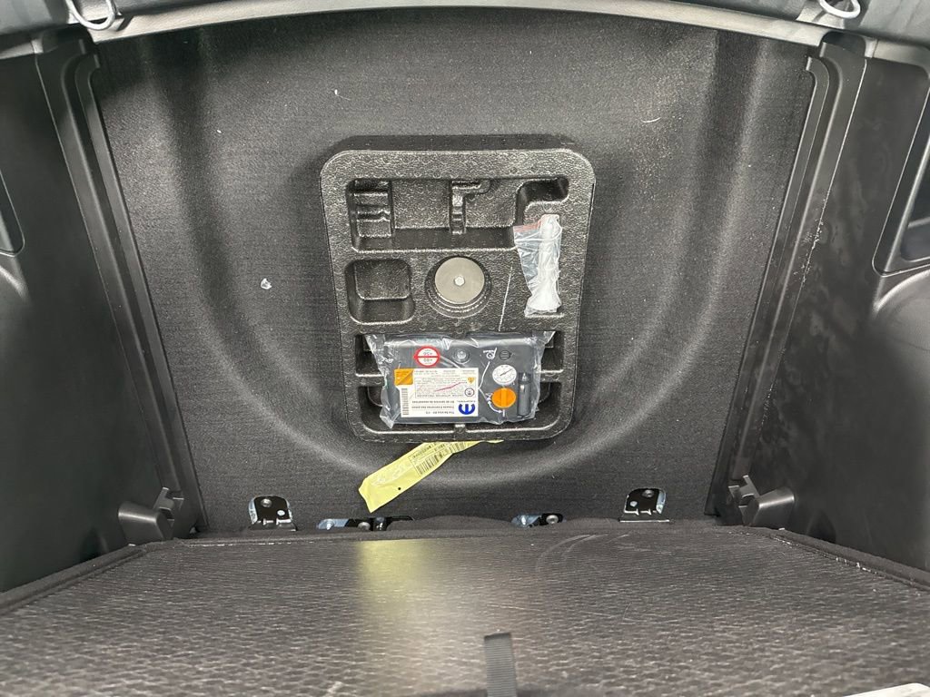 New 2026 Jeep Compass Latitude image 8