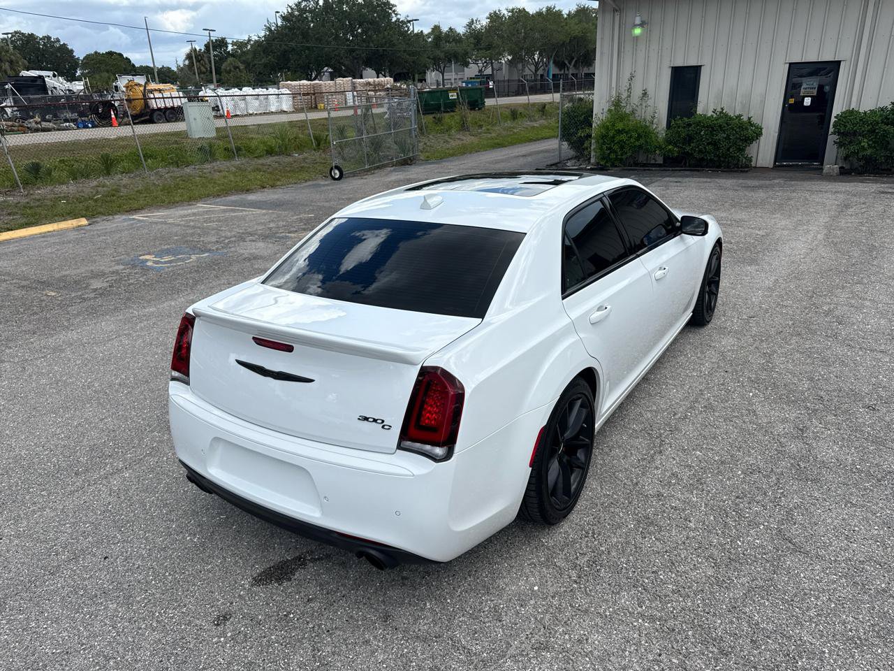 Used 2023 Chrysler 300 C RWD image 5