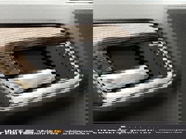 Used 2024 Chevrolet Silverado 2500 LT AWD/4WD image 28