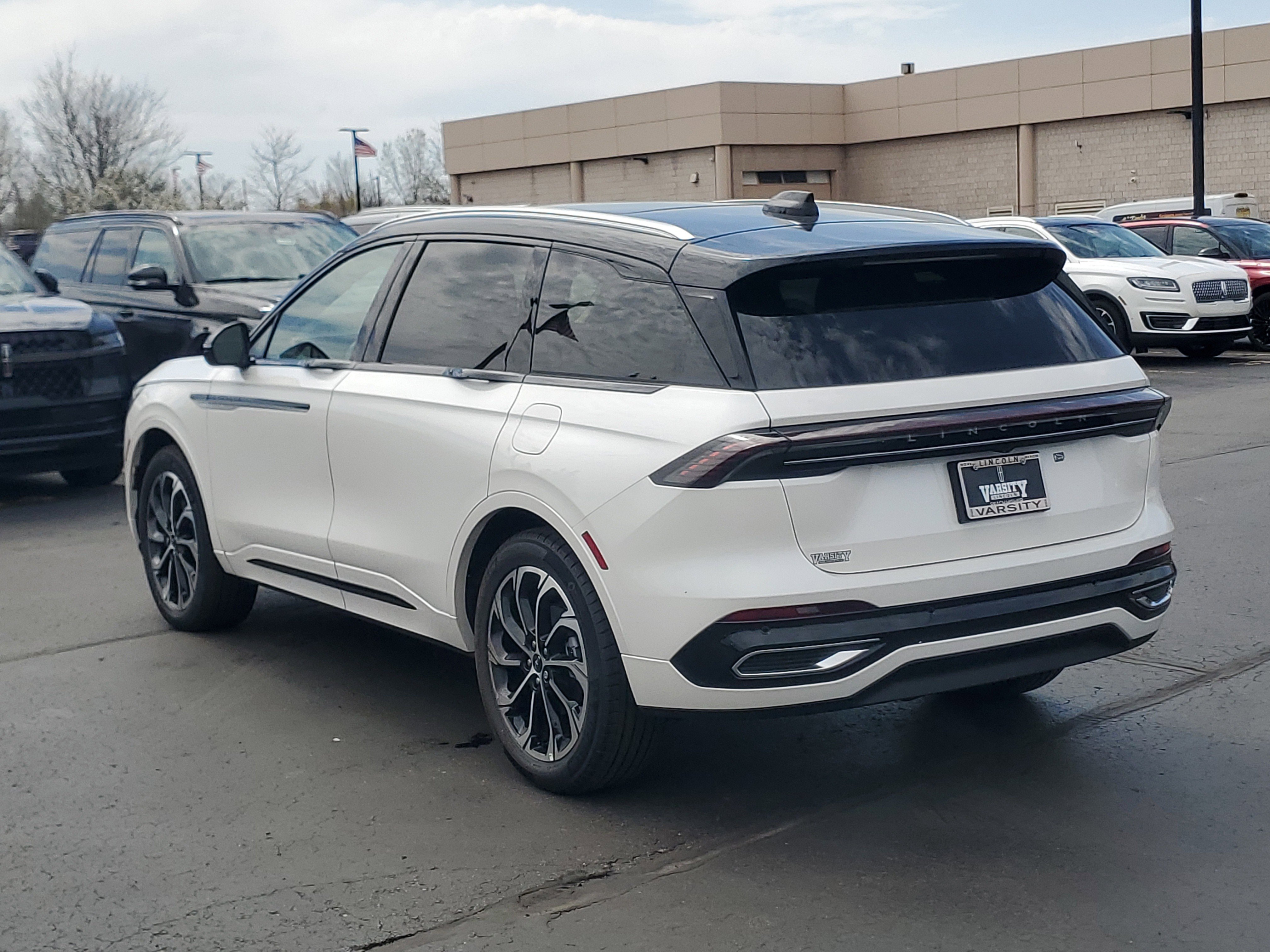 New 2026 Lincoln Nautilus Reserve AWD/4WD image 3