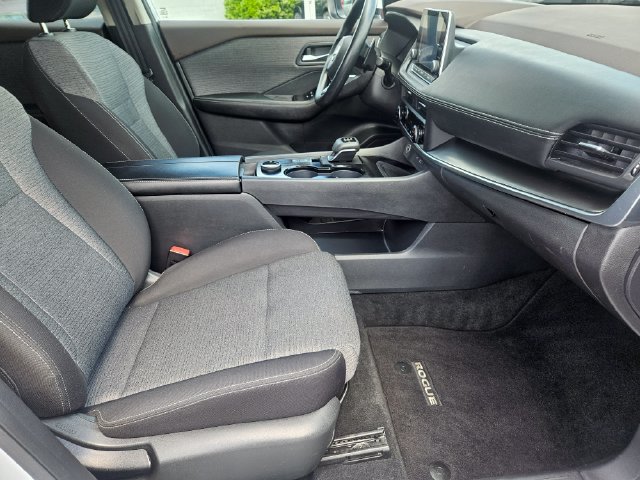 Used 2023 Nissan Rogue SV AWD/4WD image 18