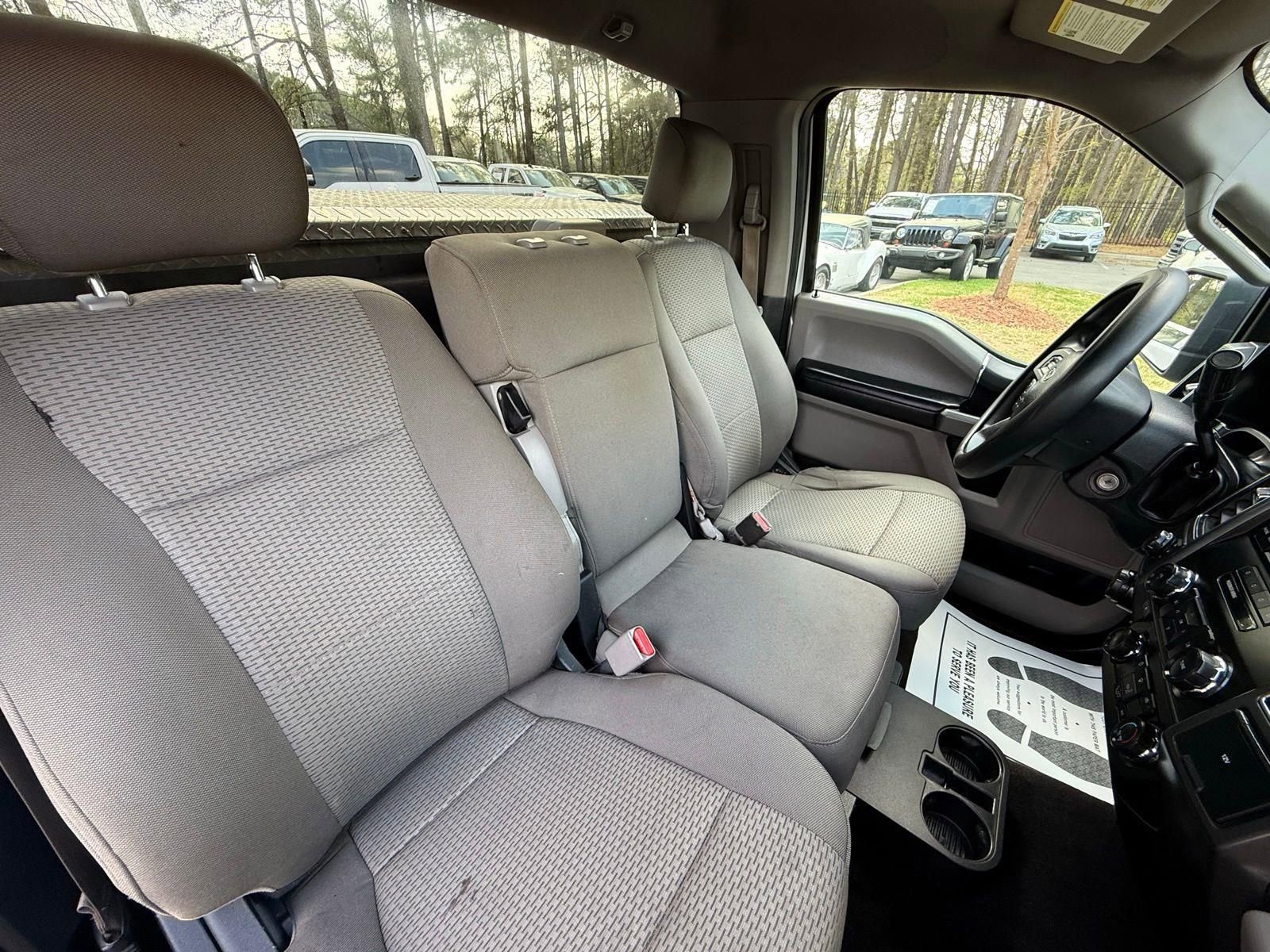 Used 2017 Ford F150 XLT w/ Heavy-Duty Payload Package AWD/4WD image 26