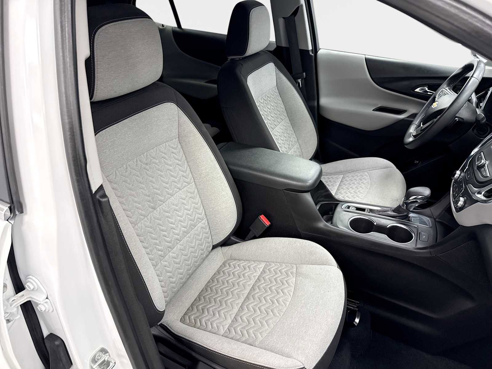 Used 2022 Chevrolet Equinox LT image 24