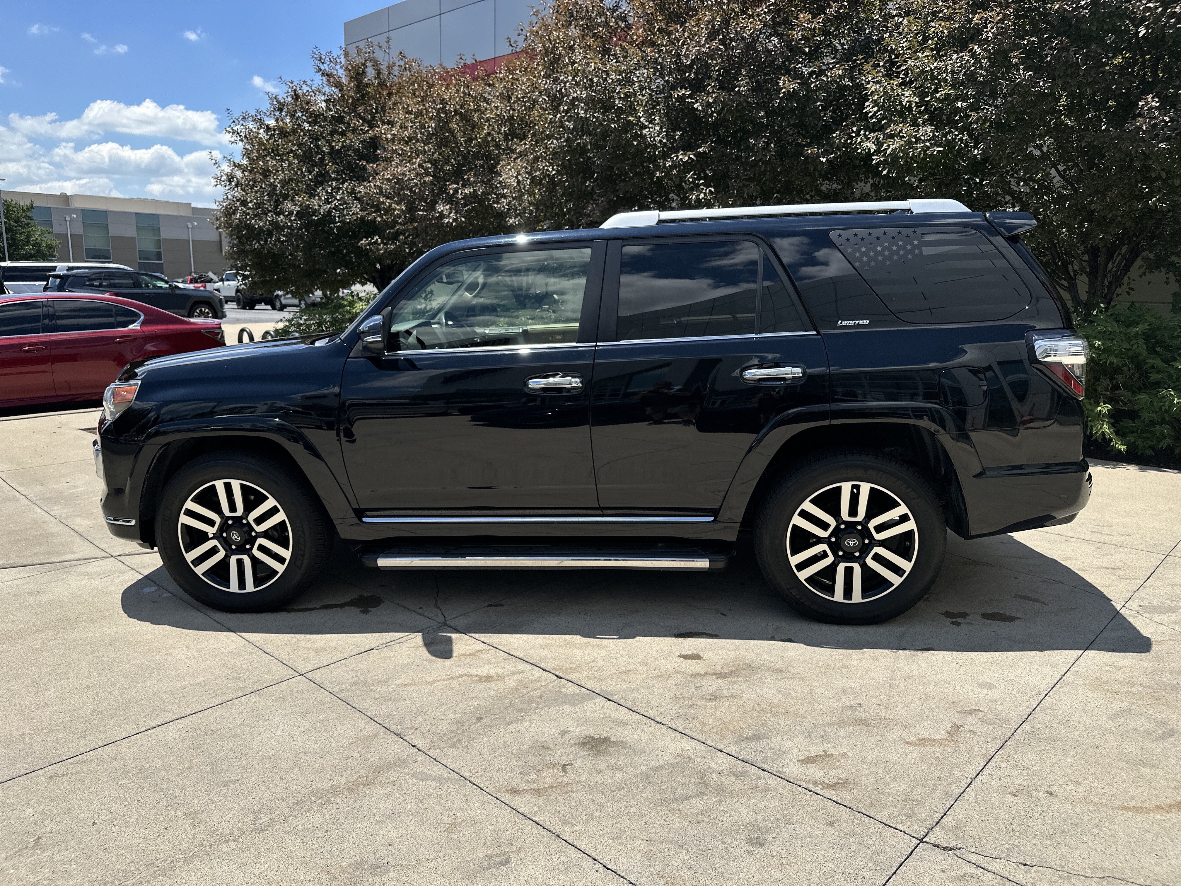 Used 2017 Toyota 4Runner Limited AWD/4WD image 9