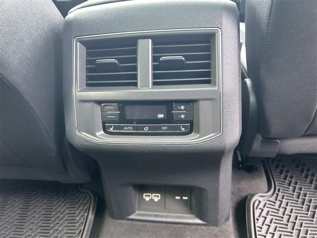 Used 2019 Volkswagen Atlas SEL Premium image 16