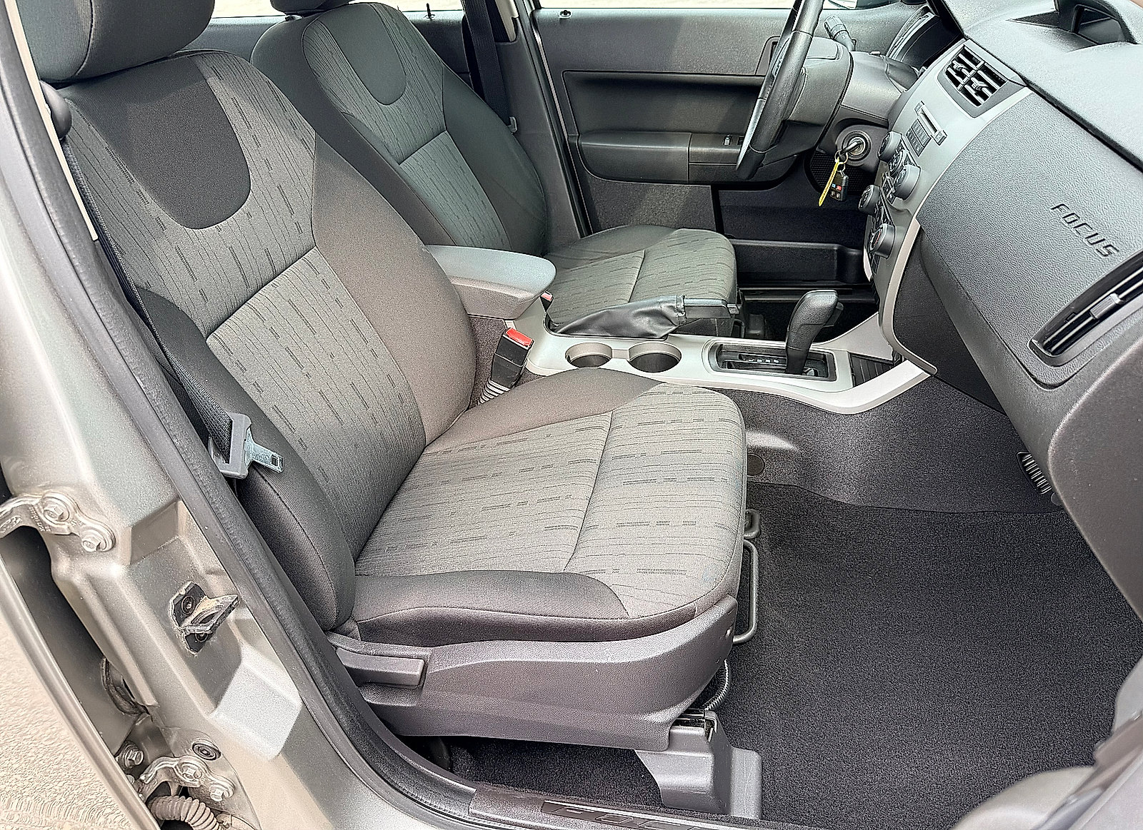 Used 2008 Ford Focus SE FWD image 31