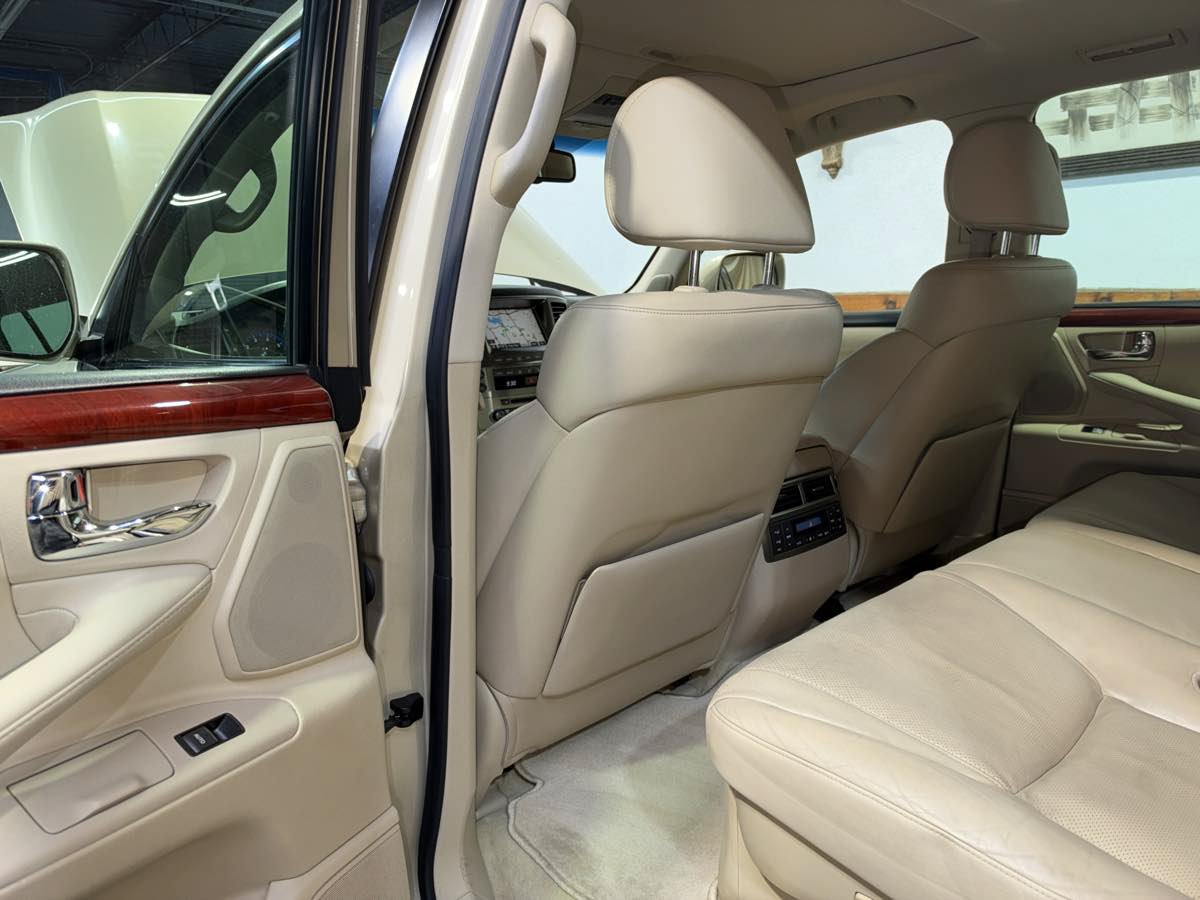 Used 2008 Lexus LX 570 4WD image 22