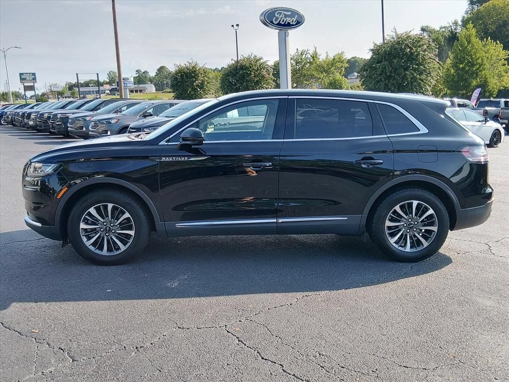 Used 2023 Lincoln Nautilus Reserve w/ Cargo Utility Package FWD image 6