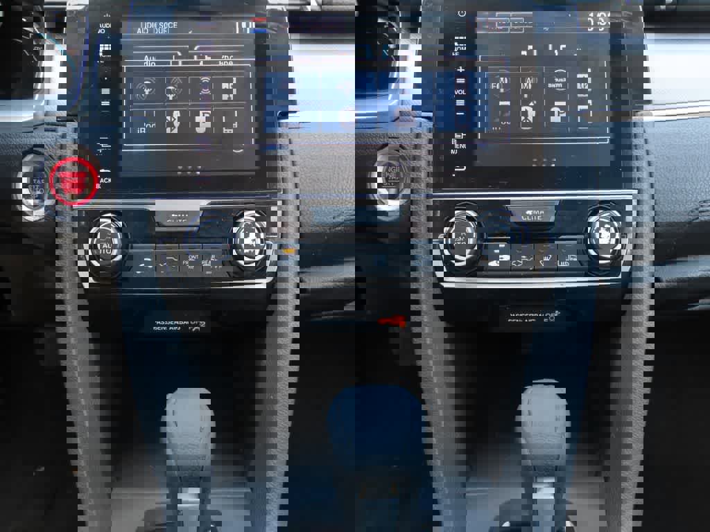 Used 2018 Honda Civic EX image 19