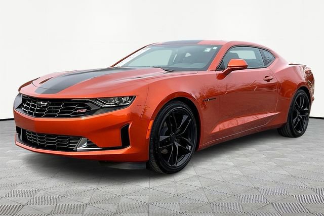 Used 2023 Chevrolet Camaro LT w/ Design Package 2 image 3