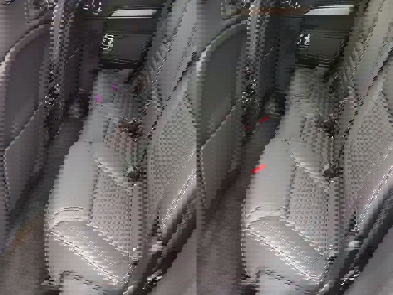 New 2026 Land Rover Discovery Dynamic SE image 20