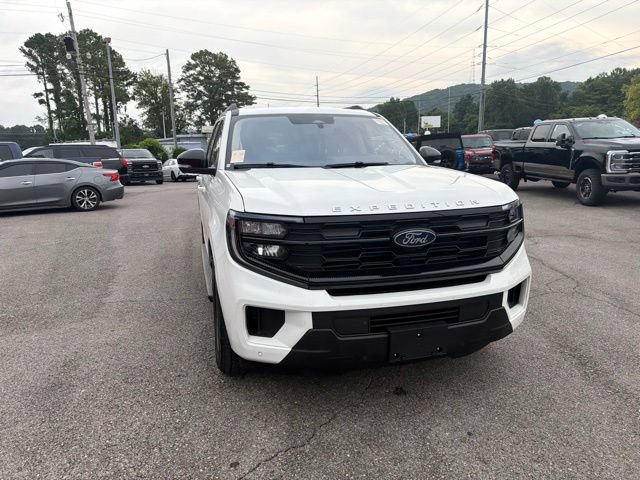 Used 2025 Ford Expedition Active AWD/4WD image 4