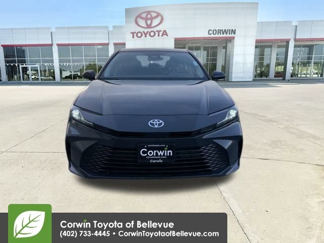 Used 2025 Toyota Camry LE image 8